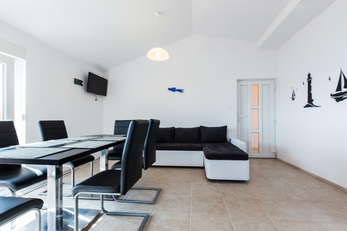 Apartmani Filip マンドレ エクステリア 写真